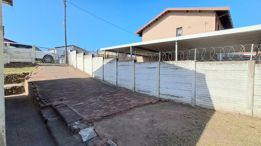 3 Bedroom Property for Sale in Risecliff KwaZulu-Natal