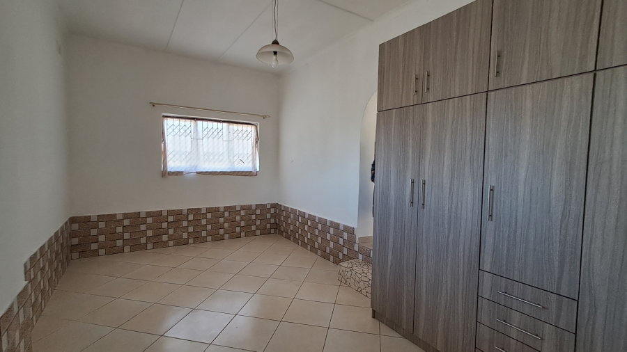 To Let 1 Bedroom Property for Rent in Malvern KwaZulu-Natal