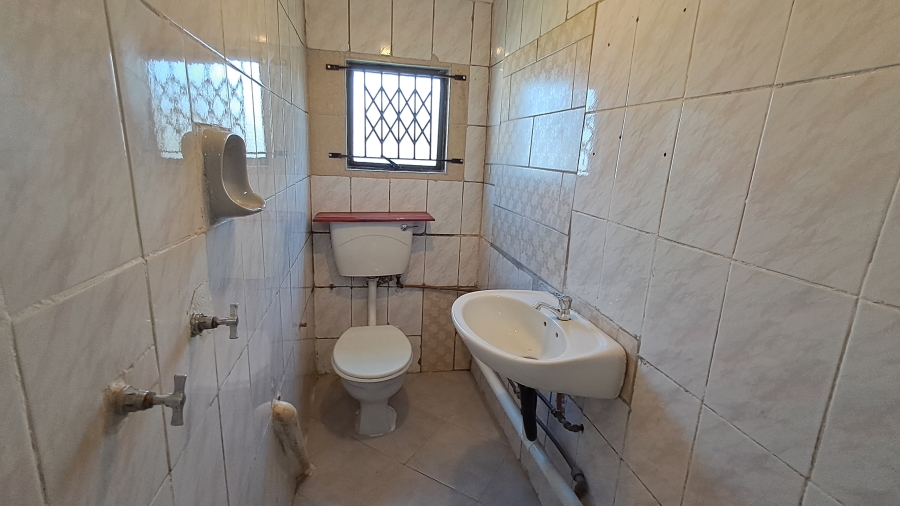 To Let 1 Bedroom Property for Rent in Malvern KwaZulu-Natal