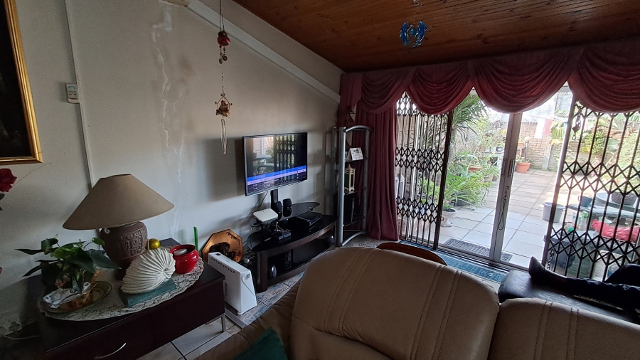 2 Bedroom Property for Sale in Pinetown KwaZulu-Natal