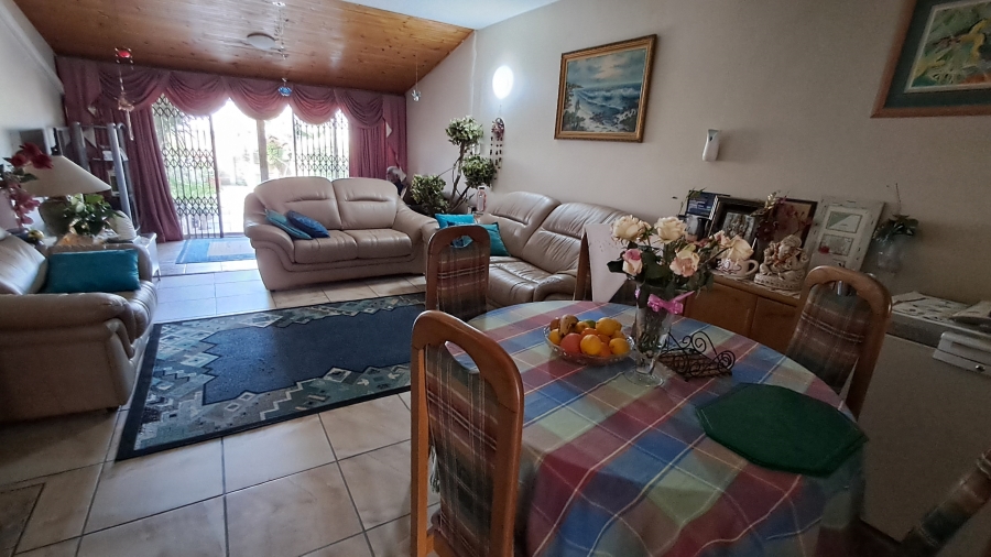 2 Bedroom Property for Sale in Pinetown KwaZulu-Natal