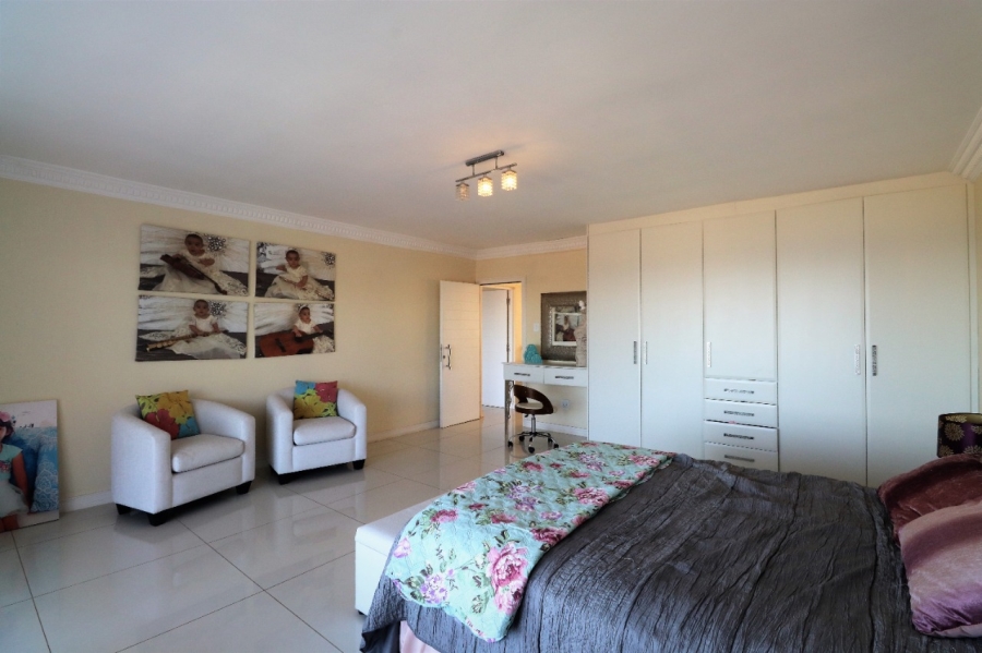 5 Bedroom Property for Sale in Illovo Beach KwaZulu-Natal