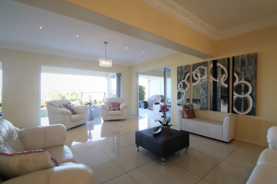 5 Bedroom Property for Sale in Illovo Beach KwaZulu-Natal