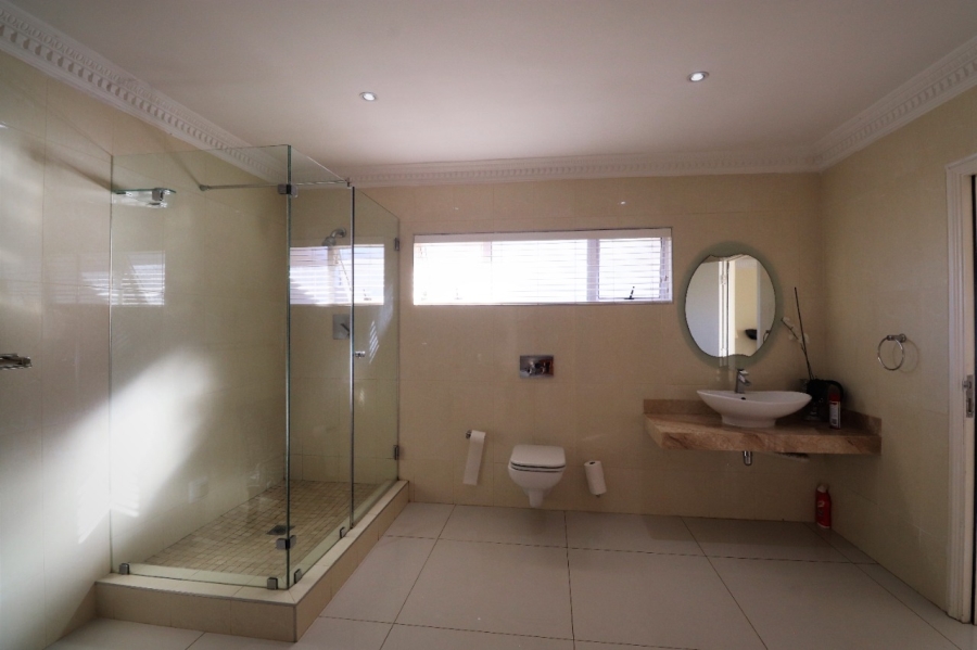 5 Bedroom Property for Sale in Illovo Beach KwaZulu-Natal