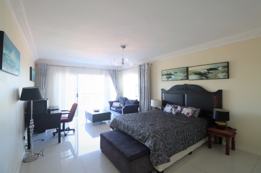 5 Bedroom Property for Sale in Illovo Beach KwaZulu-Natal