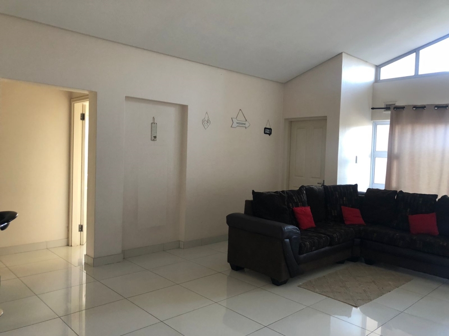 2 Bedroom Property for Sale in Brindhaven KwaZulu-Natal