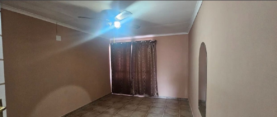 To Let 3 Bedroom Property for Rent in Newlands West KwaZulu-Natal