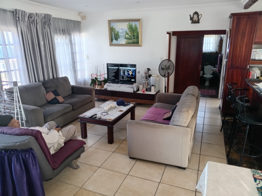 7 Bedroom Property for Sale in Ramsgate KwaZulu-Natal