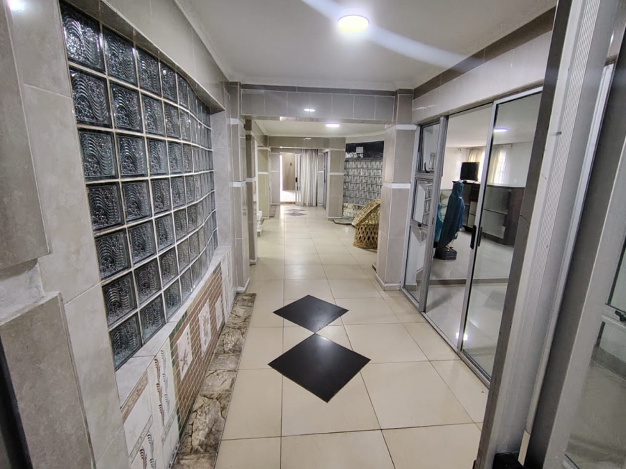 7 Bedroom Property for Sale in Newcastle KwaZulu-Natal