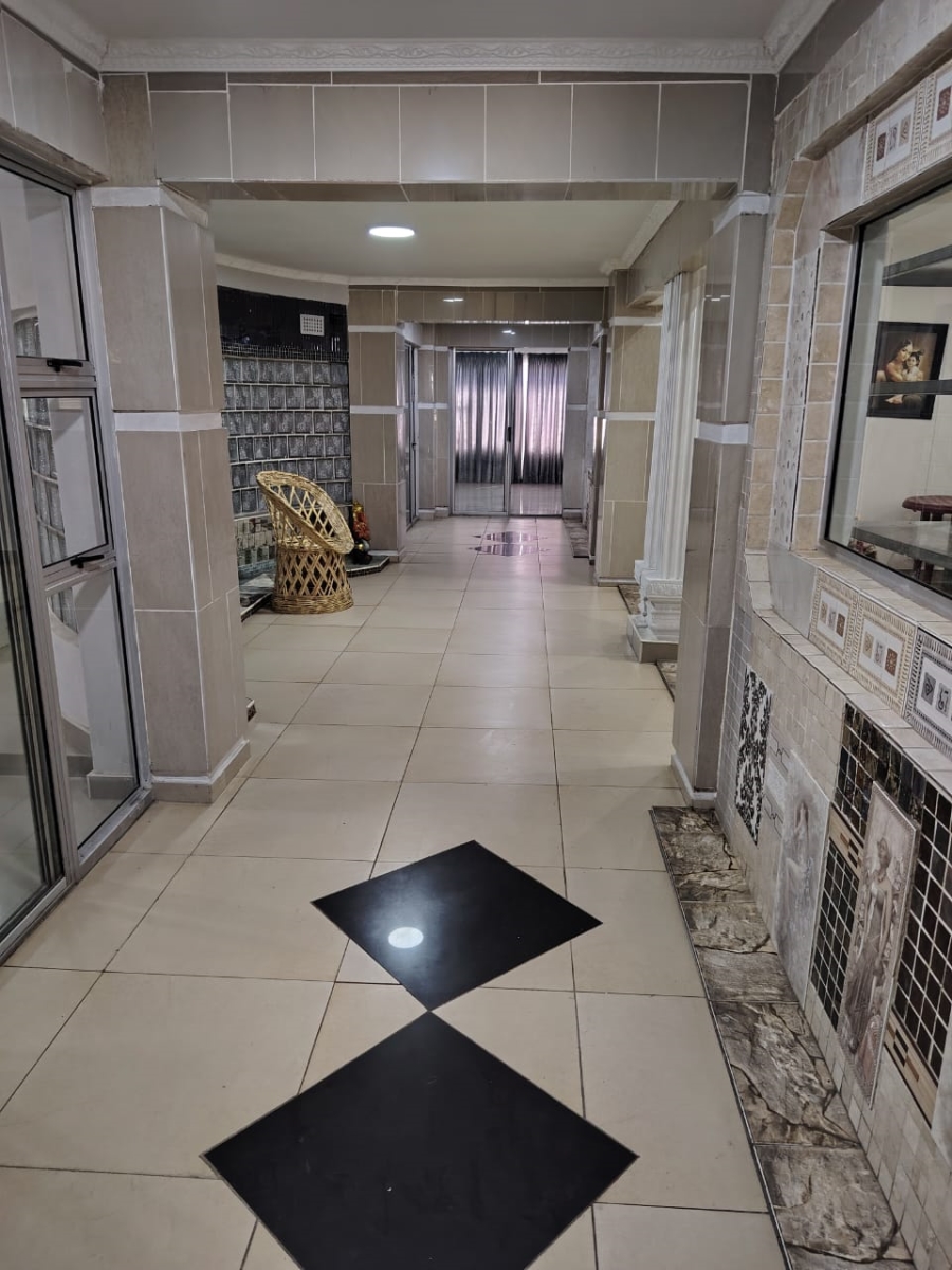 7 Bedroom Property for Sale in Newcastle KwaZulu-Natal