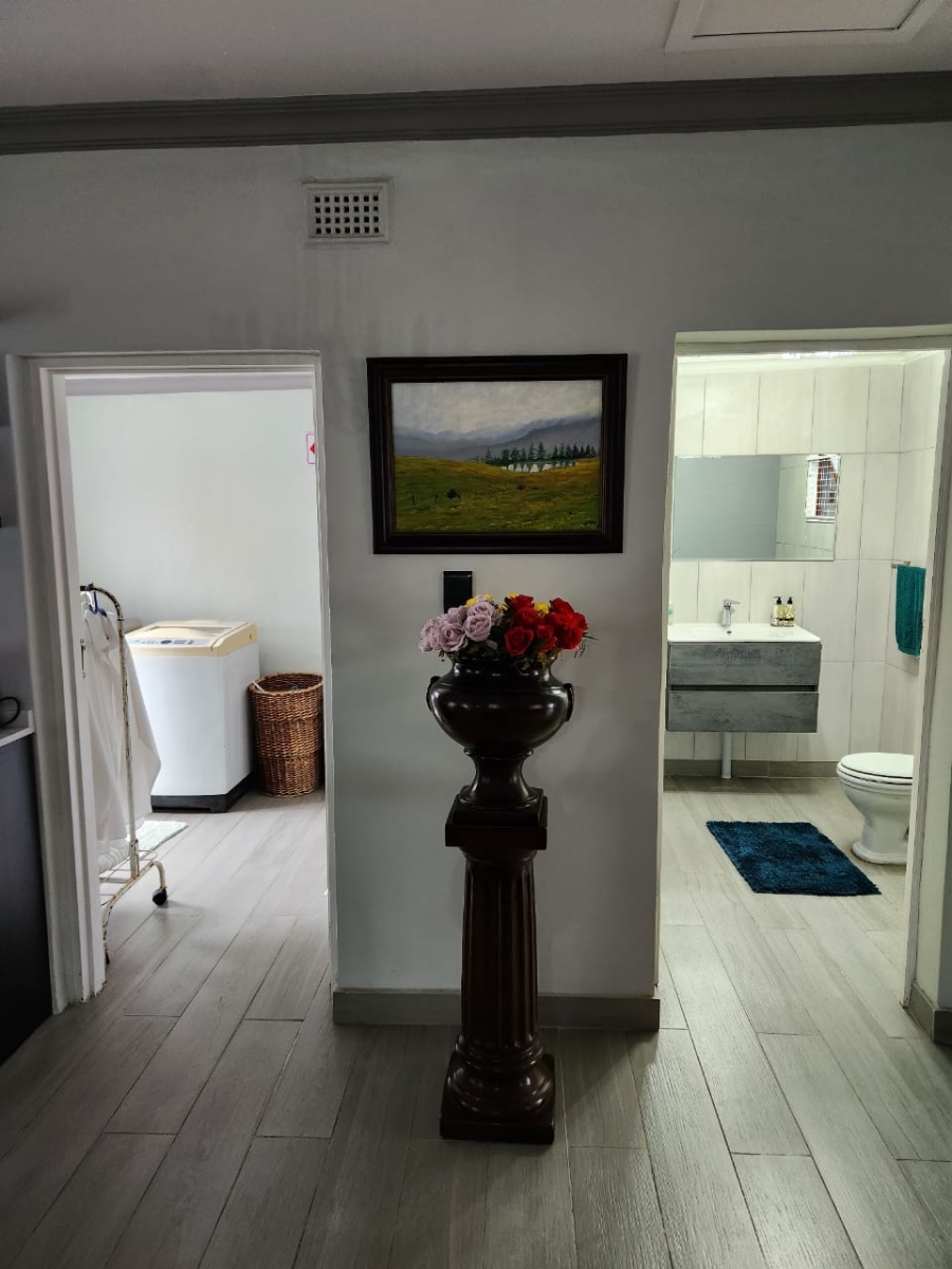 2 Bedroom Property for Sale in Sunnyridge KwaZulu-Natal