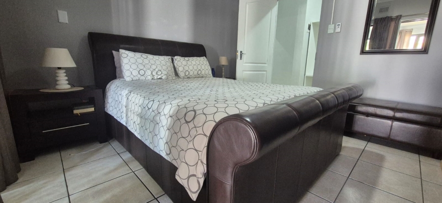 2 Bedroom Property for Sale in Sunnyridge KwaZulu-Natal