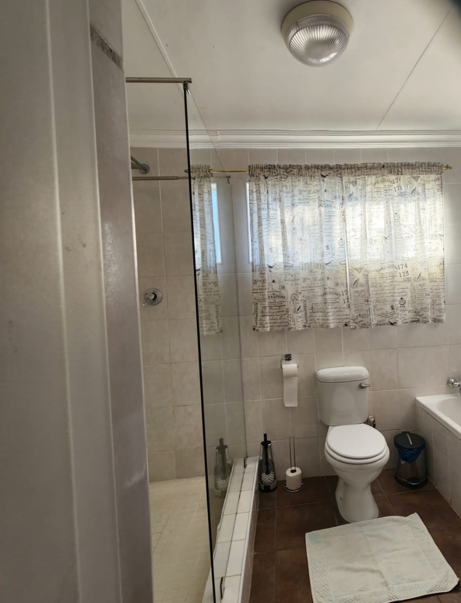 2 Bedroom Property for Sale in Sunnyridge KwaZulu-Natal
