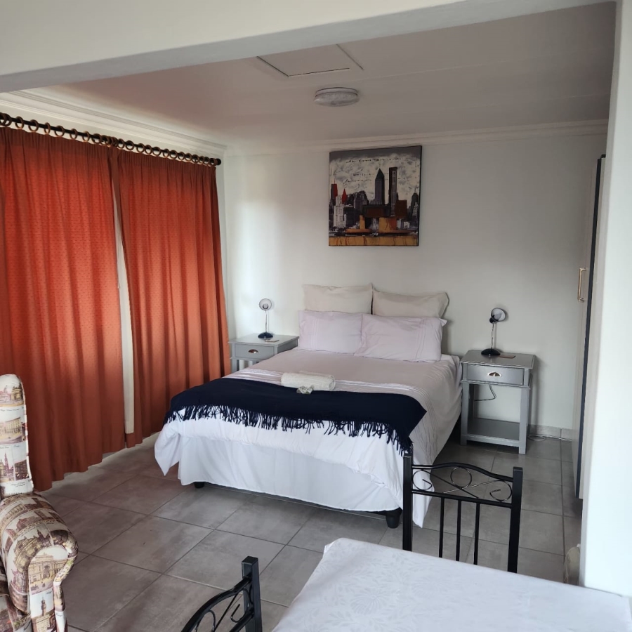 2 Bedroom Property for Sale in Sunnyridge KwaZulu-Natal