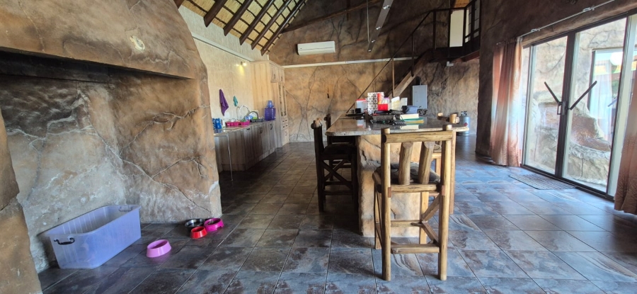 3 Bedroom Property for Sale in Signal Hill KwaZulu-Natal