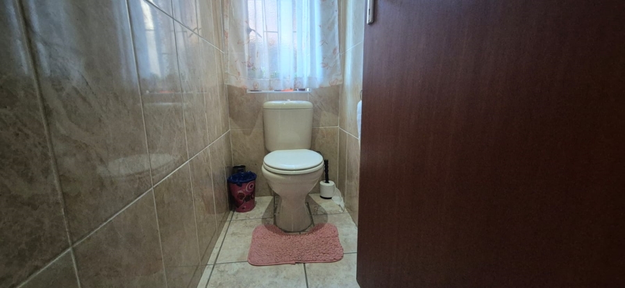 3 Bedroom Property for Sale in Signal Hill KwaZulu-Natal