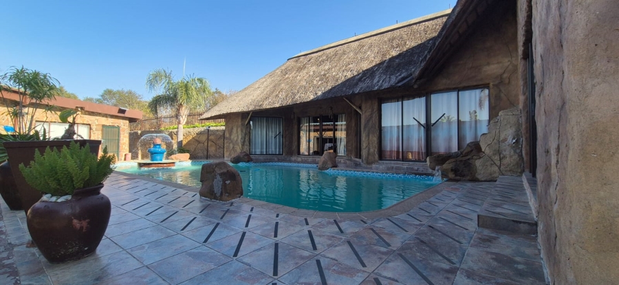 3 Bedroom Property for Sale in Signal Hill KwaZulu-Natal