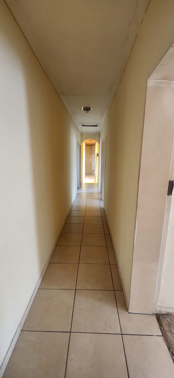 4 Bedroom Property for Sale in Fairleigh KwaZulu-Natal