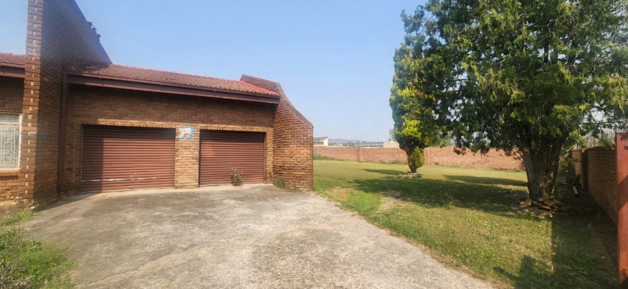 4 Bedroom Property for Sale in Fairleigh KwaZulu-Natal