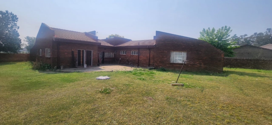 4 Bedroom Property for Sale in Fairleigh KwaZulu-Natal