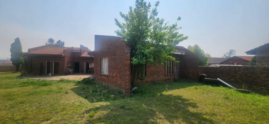 4 Bedroom Property for Sale in Fairleigh KwaZulu-Natal