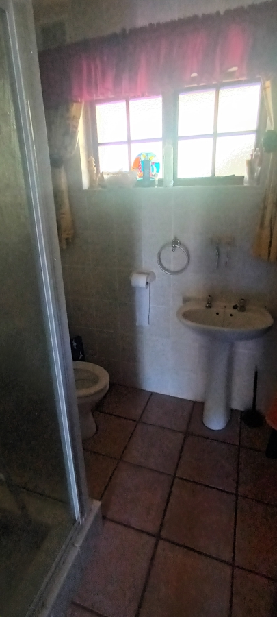 5 Bedroom Property for Sale in Hibberdene KwaZulu-Natal