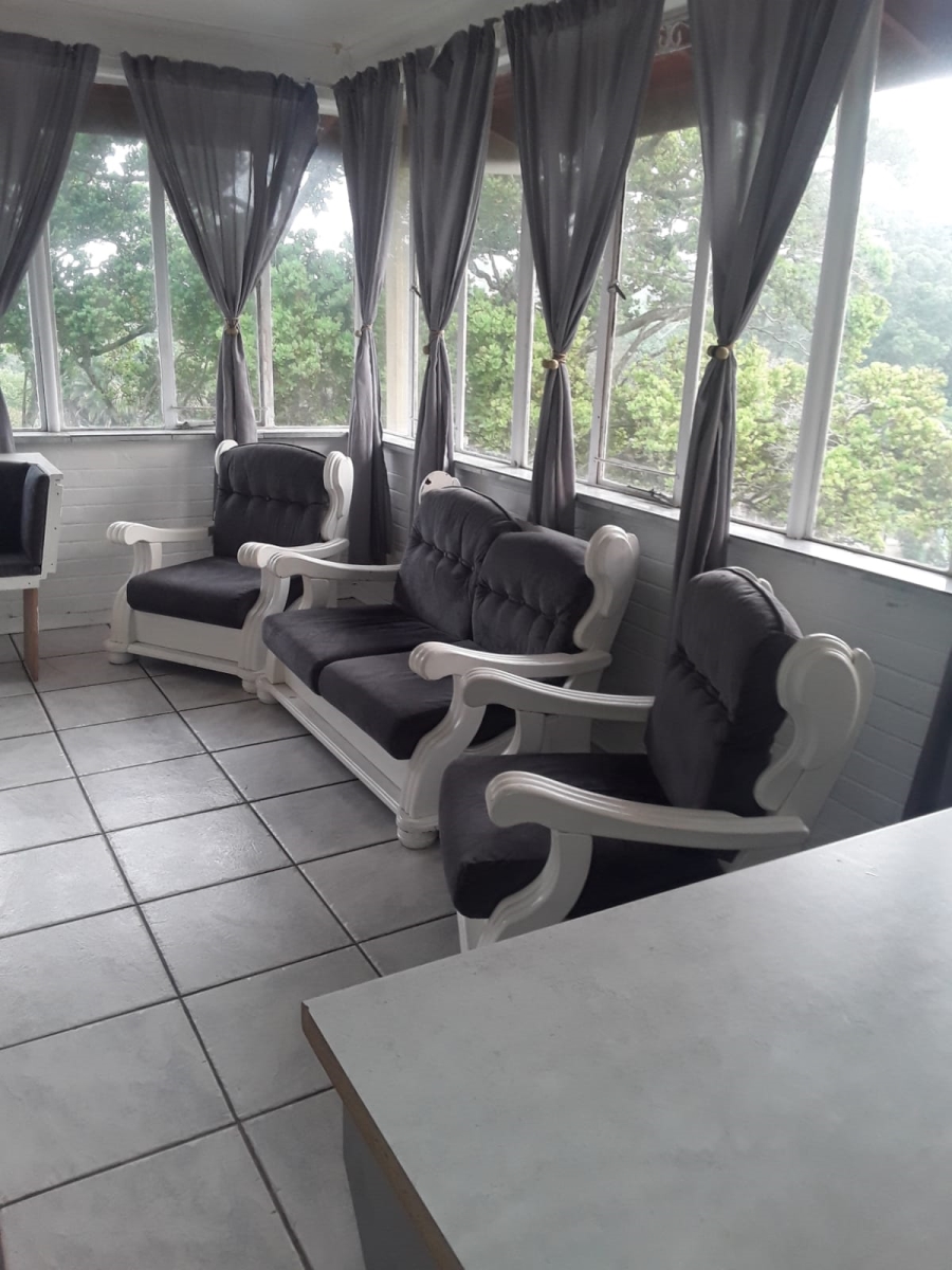 5 Bedroom Property for Sale in Hibberdene KwaZulu-Natal