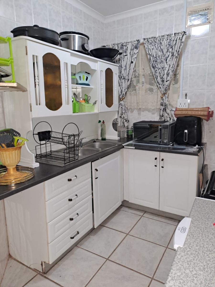 5 Bedroom Property for Sale in Hibberdene KwaZulu-Natal