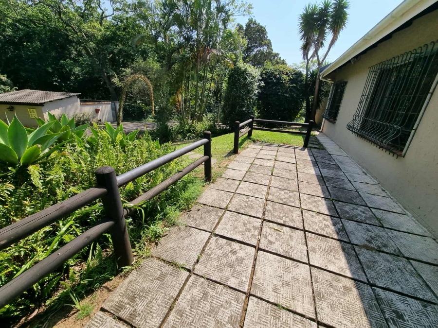 To Let 3 Bedroom Property for Rent in Umtentweni KwaZulu-Natal