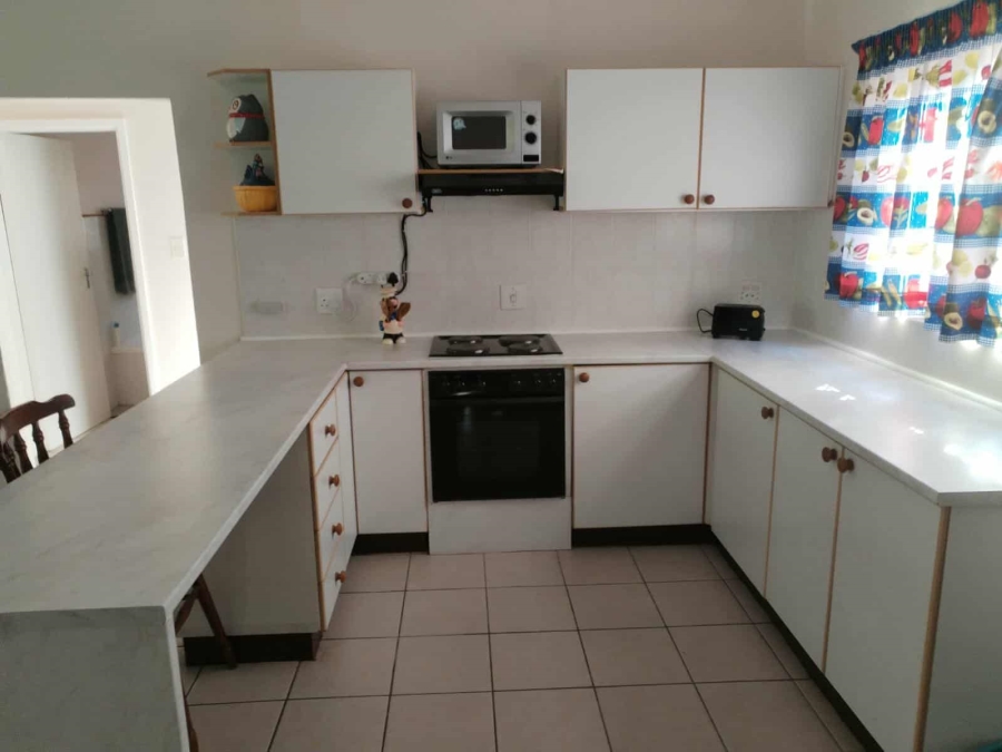To Let 3 Bedroom Property for Rent in Umtentweni KwaZulu-Natal