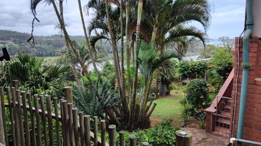 5 Bedroom Property for Sale in Umkomaas KwaZulu-Natal