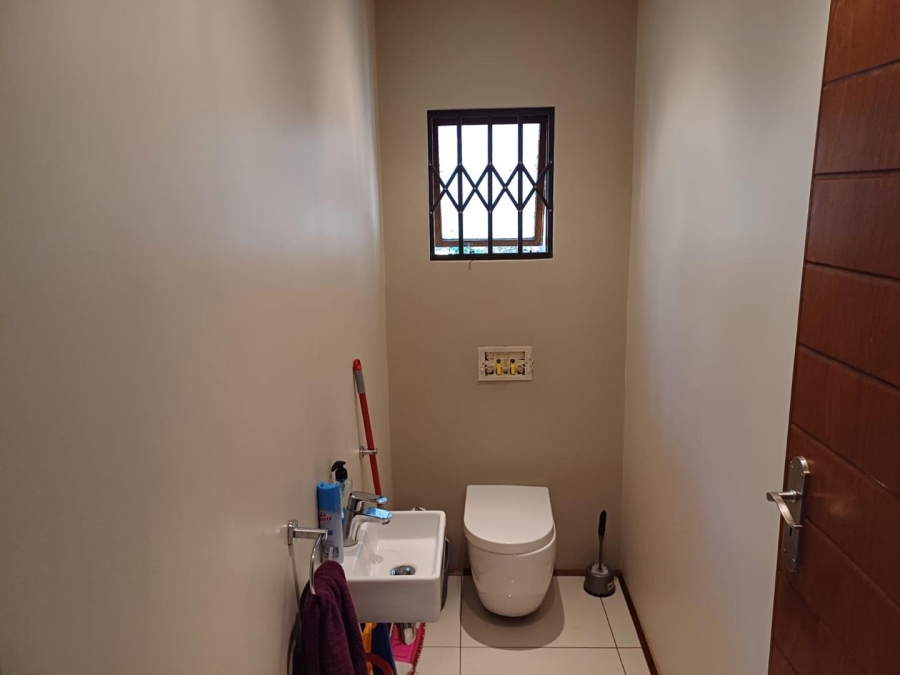 To Let 4 Bedroom Property for Rent in Panorama KwaZulu-Natal
