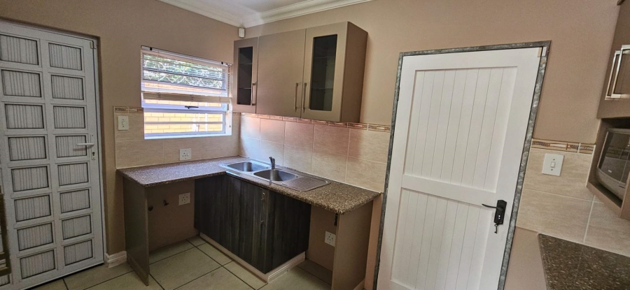 To Let 4 Bedroom Property for Rent in Mount Edgecombe KwaZulu-Natal
