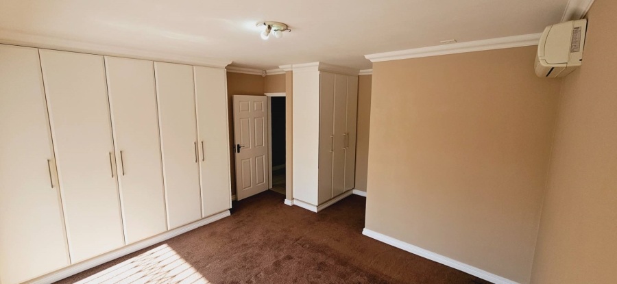 To Let 4 Bedroom Property for Rent in Mount Edgecombe KwaZulu-Natal