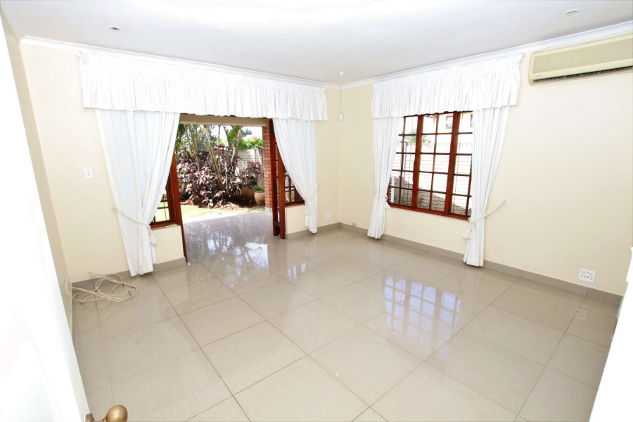 To Let 3 Bedroom Property for Rent in Somerset Park KwaZulu-Natal