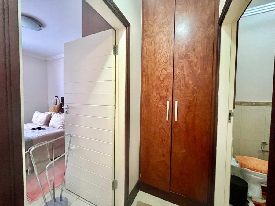 1 Bedroom Property for Sale in Umhlanga Ridge KwaZulu-Natal