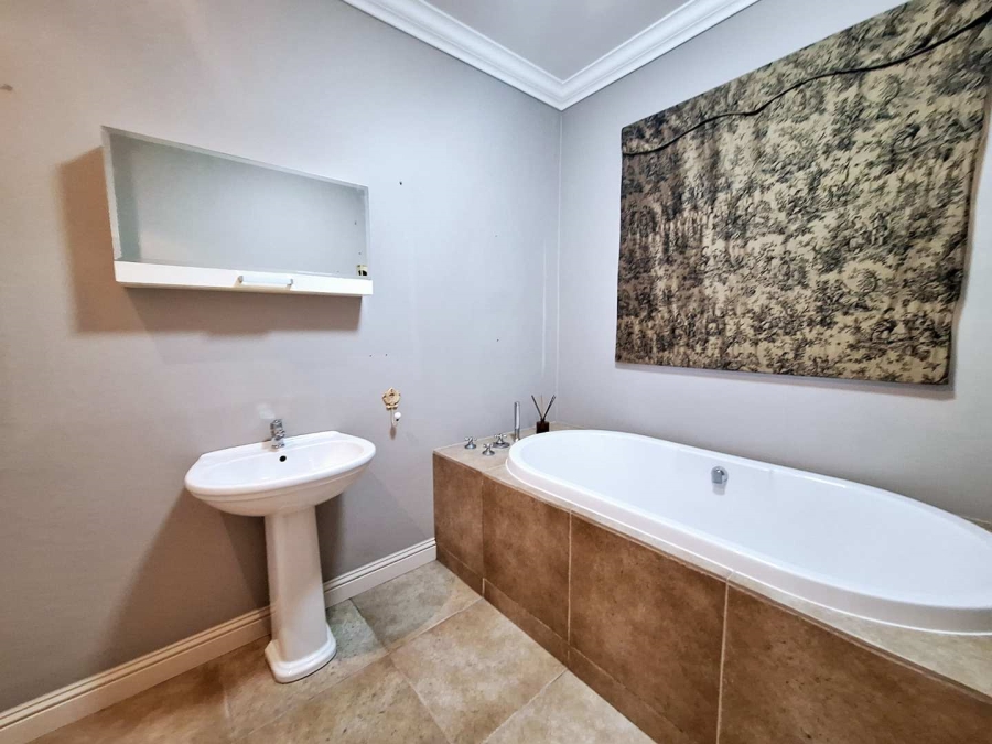 To Let 3 Bedroom Property for Rent in Assagay KwaZulu-Natal