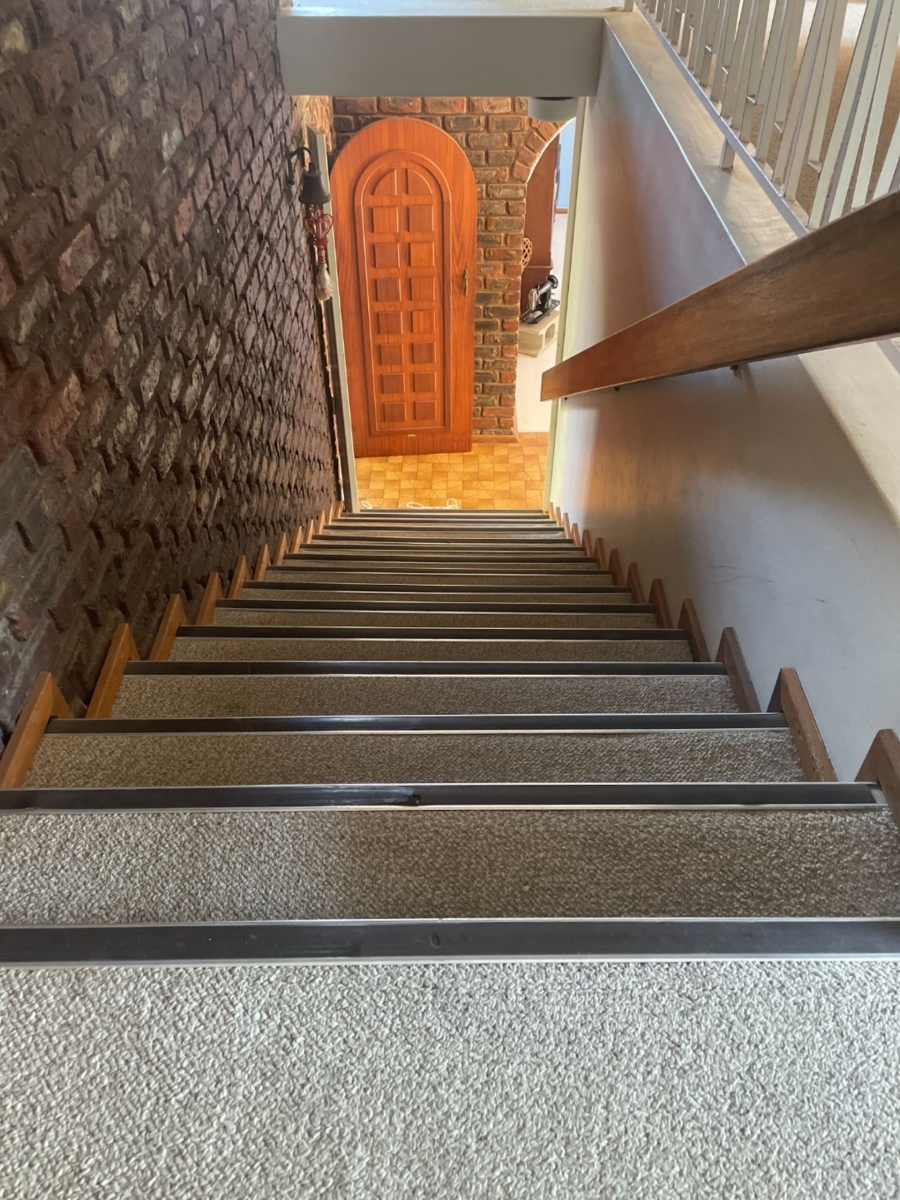 8 Bedroom Property for Sale in Vryheid KwaZulu-Natal