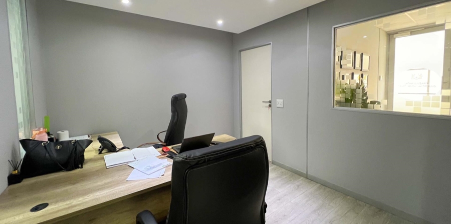 Commercial Property for Sale in Umhlanga Ridge KwaZulu-Natal