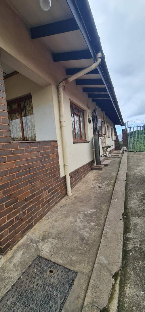 10 Bedroom Property for Sale in Clare Hills KwaZulu-Natal