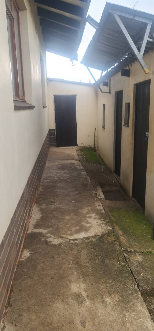 10 Bedroom Property for Sale in Clare Hills KwaZulu-Natal