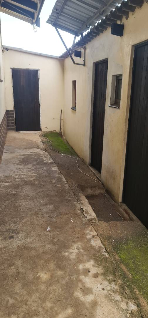 10 Bedroom Property for Sale in Clare Hills KwaZulu-Natal