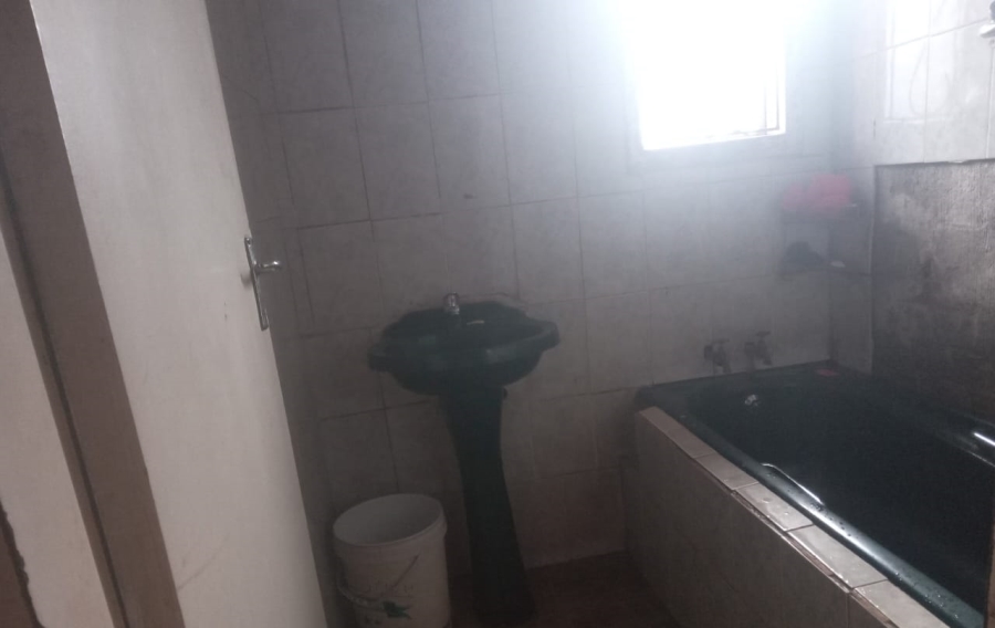 4 Bedroom Property for Sale in Lamontville KwaZulu-Natal