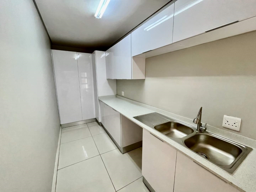 To Let 5 Bedroom Property for Rent in Izinga Ridge KwaZulu-Natal