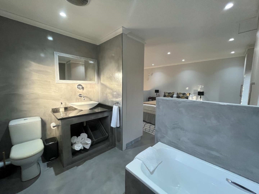 1 Bedroom Property for Sale in La Lucia KwaZulu-Natal