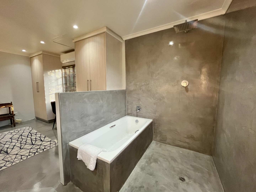 1 Bedroom Property for Sale in La Lucia KwaZulu-Natal