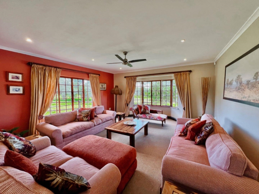 6 Bedroom Property for Sale in Summerveld KwaZulu-Natal