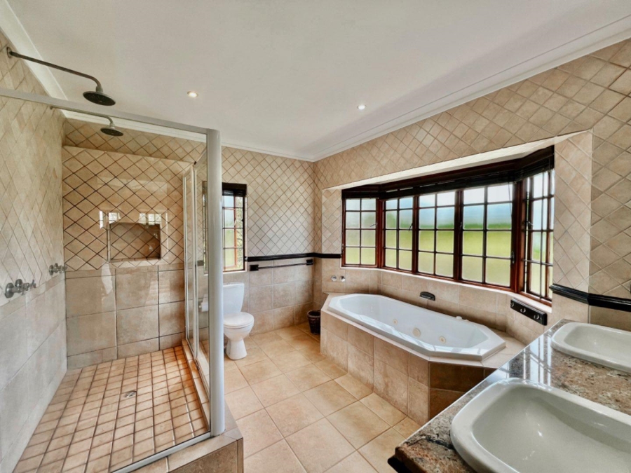 6 Bedroom Property for Sale in Summerveld KwaZulu-Natal