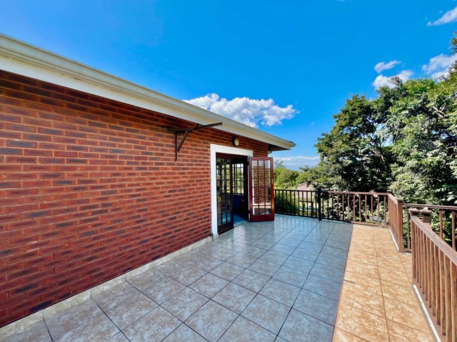 6 Bedroom Property for Sale in Summerveld KwaZulu-Natal