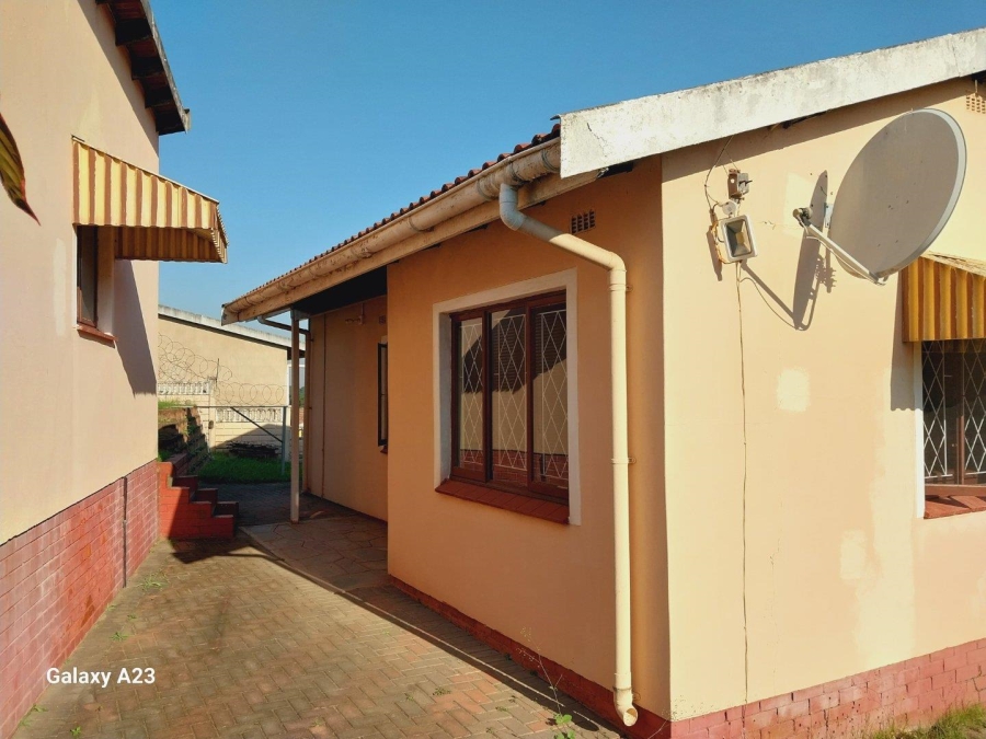 3 Bedroom Property for Sale in Umlazi BB KwaZulu-Natal